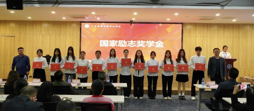 474855E7922F7C3DFD87C005A9F_939C96D6_14EF9 474855E7922F7C3DFD87C005A9F_939C96D6_14EF9