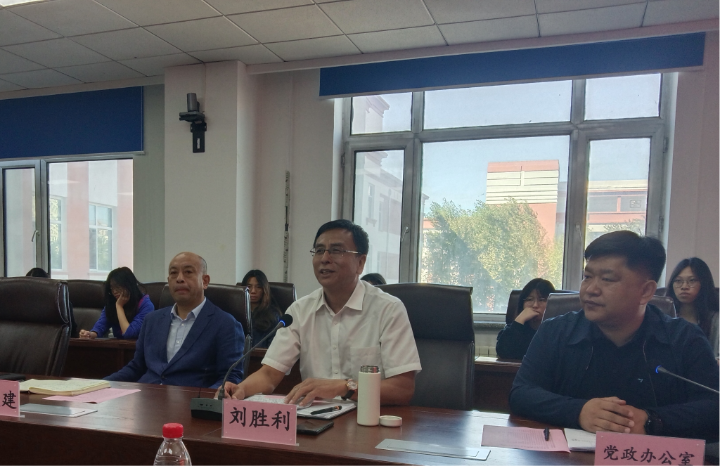 52DBC1F00159FB51F0AC704B121_CA5BEAA6_162635