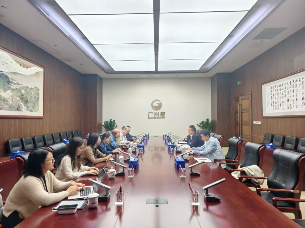 34896334F151AAEF3826AB6B77E_7B3BE2F5_19491