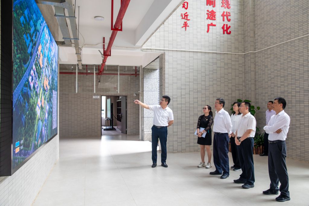 30018485E14CB4AAEF6ABD95251_1A5652A5_1D1EE