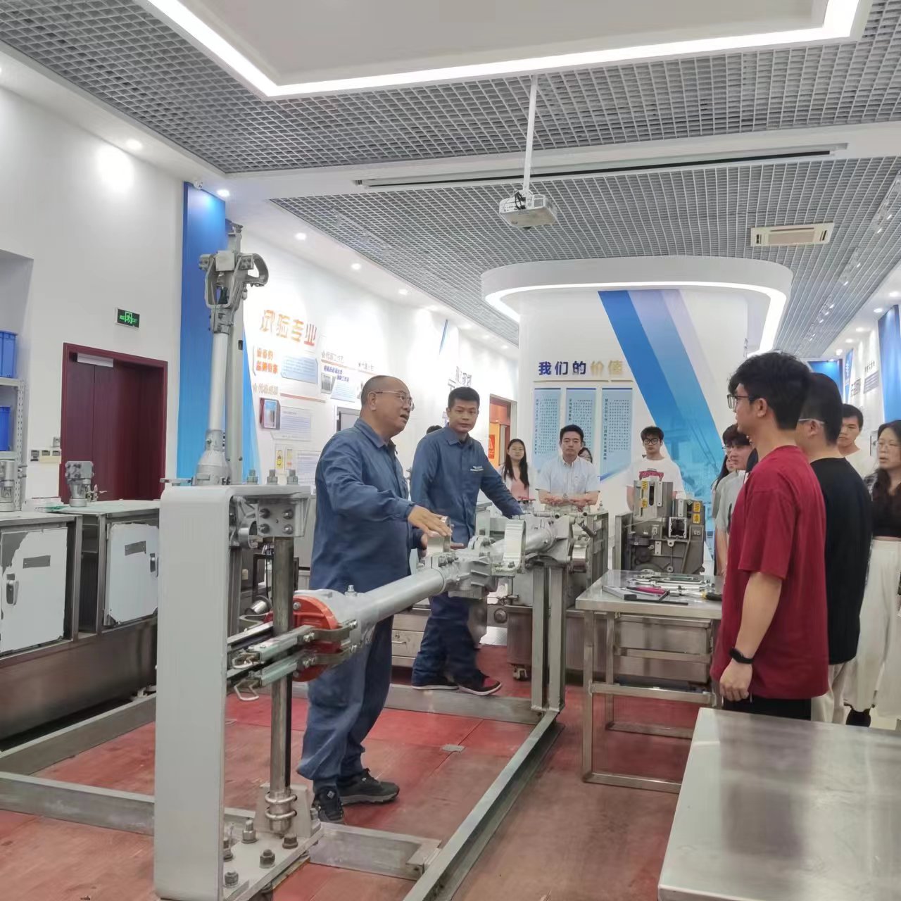 A00FD9EF386568122CF75240DC9_7A68762C_3F174.jpg?e=