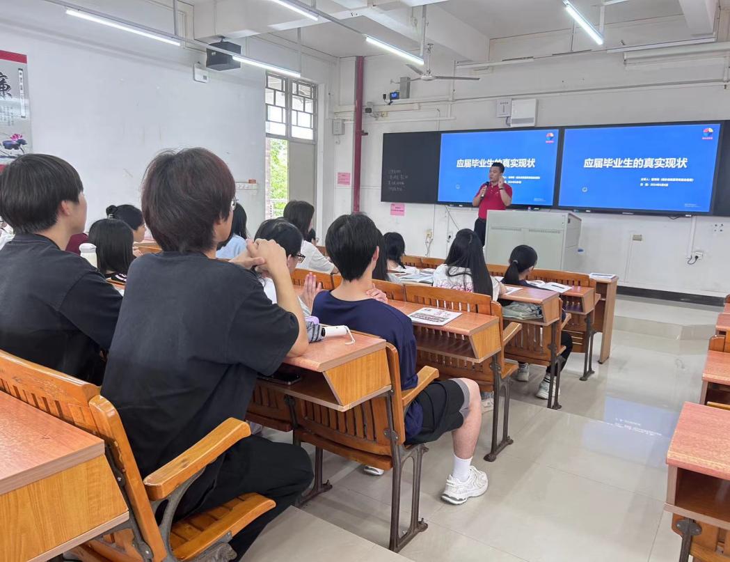 B56D43BBD50192DC9C878E4AB5C_2BBD8CF1_1A90F.jpeg?e=