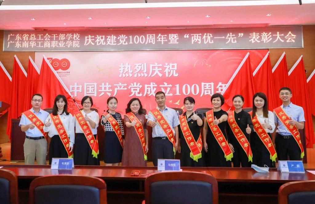 A55A52C884A62ECB82EE3366334_11FA2E97_18F78.png?e=