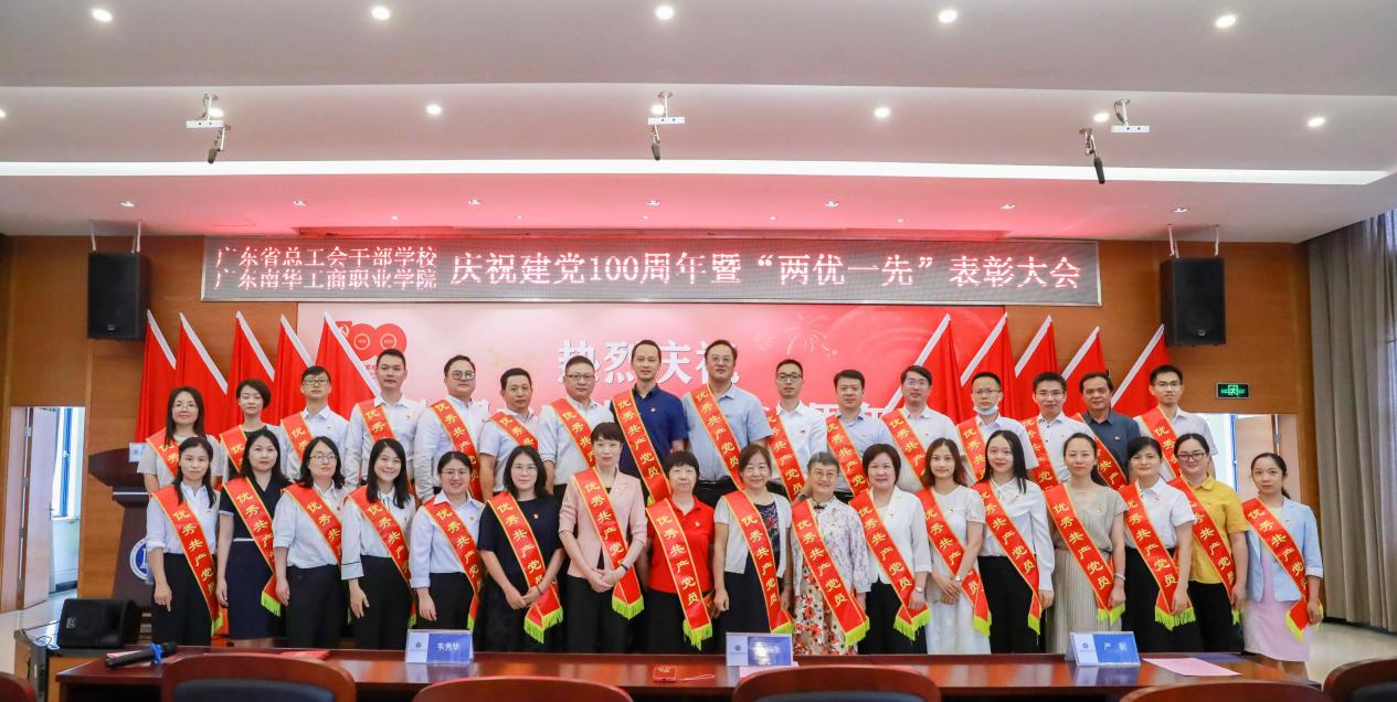 5B0EAFBA77FADCEABE5A7281C29_92EF4AFF_FC410.png?e=