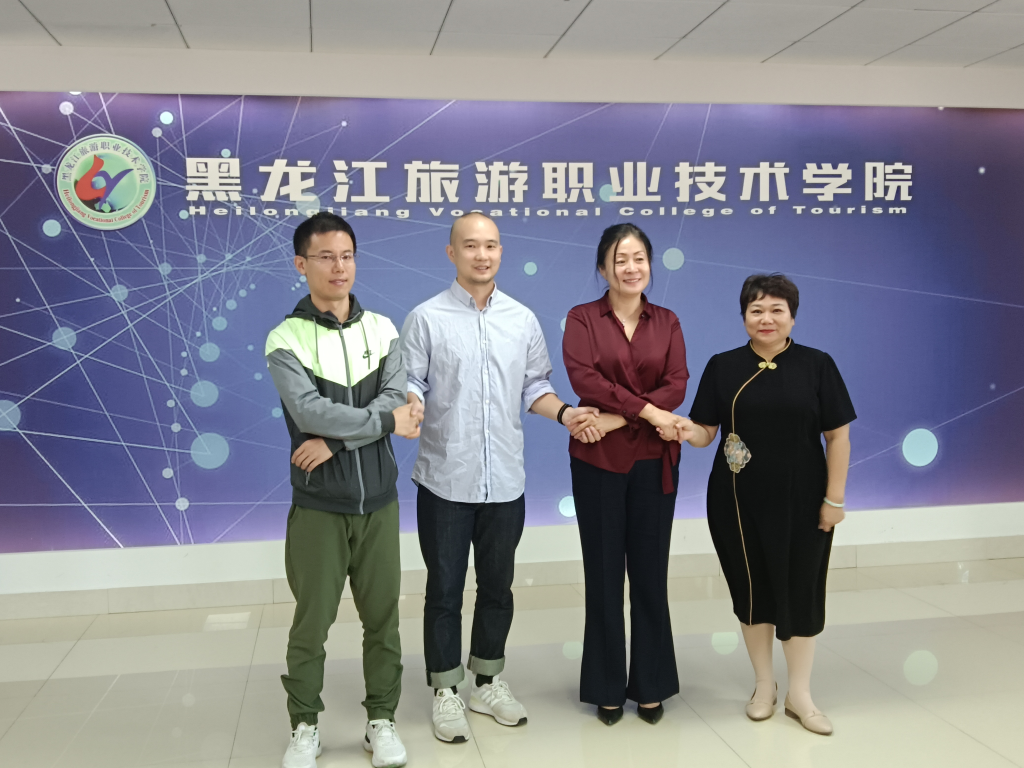 C840633CB22E03560F764C77B48_F000D695_146BA5