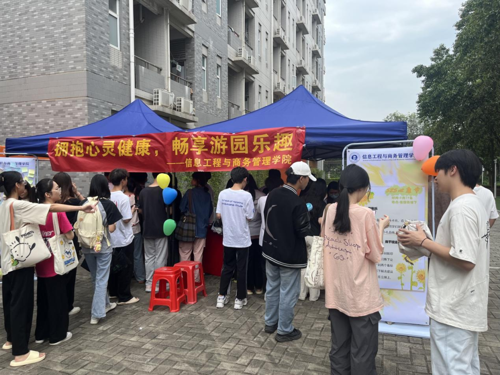 AB9958922FEE5ADA40721FD00B1_C6D77921_1AF19D.png?e=