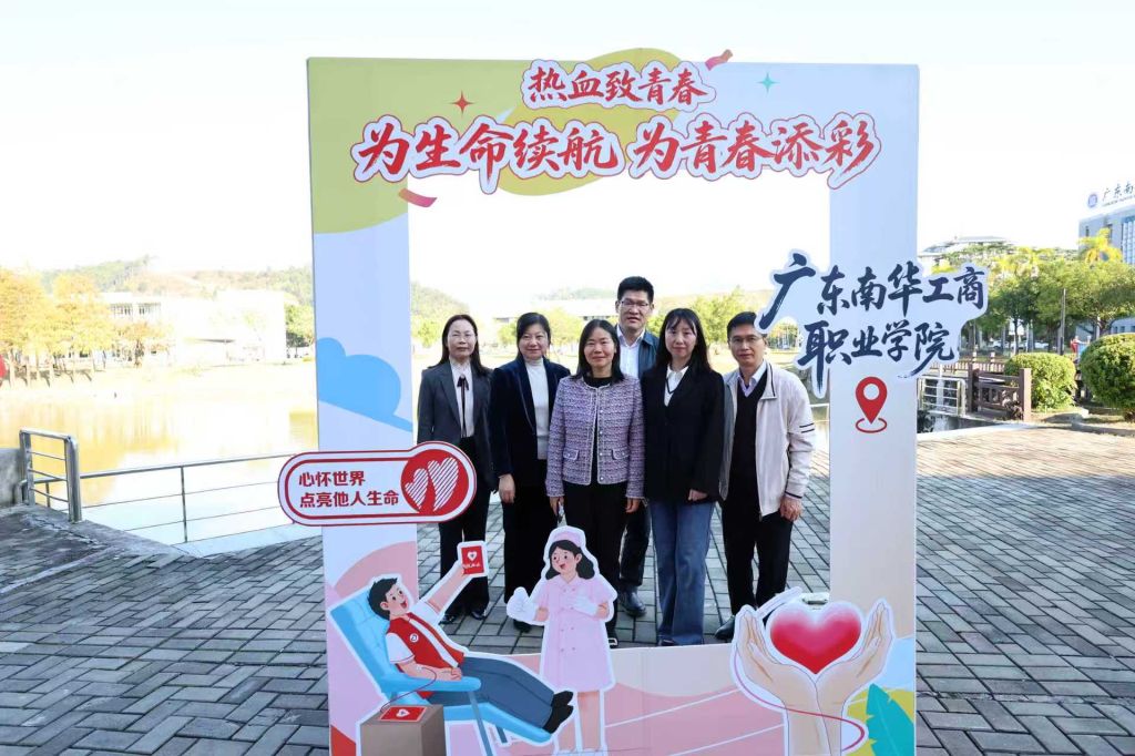 CB479828096CC5D9FBD4F25D85C_1725B8F7_1FD21 CB479828096CC5D9FBD4F25D85C_1725B8F7_1FD21