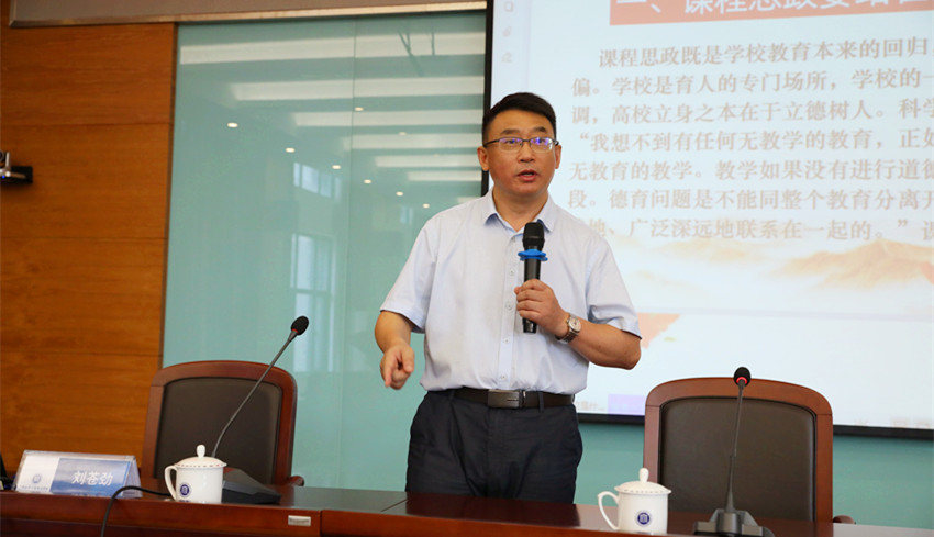 F90FC6C2A7EE2515D7CD18F1E9D_C56AAA35_1A6CB.jpg?e=