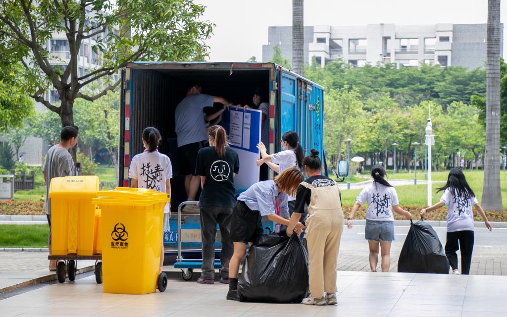 FD6199793ABF64EC94AD57E50CC_E4C1E9AA_1EB2B.jpg?e= FD6199793ABF64EC94AD57E50CC_E4C1E9AA_1EB2B.jpg?e=