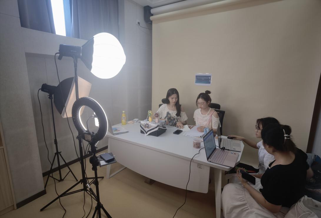 �齫����2(�й���)�ٷ���վ - IOS/��׿ͨ�ð�/�ֻ�APP����