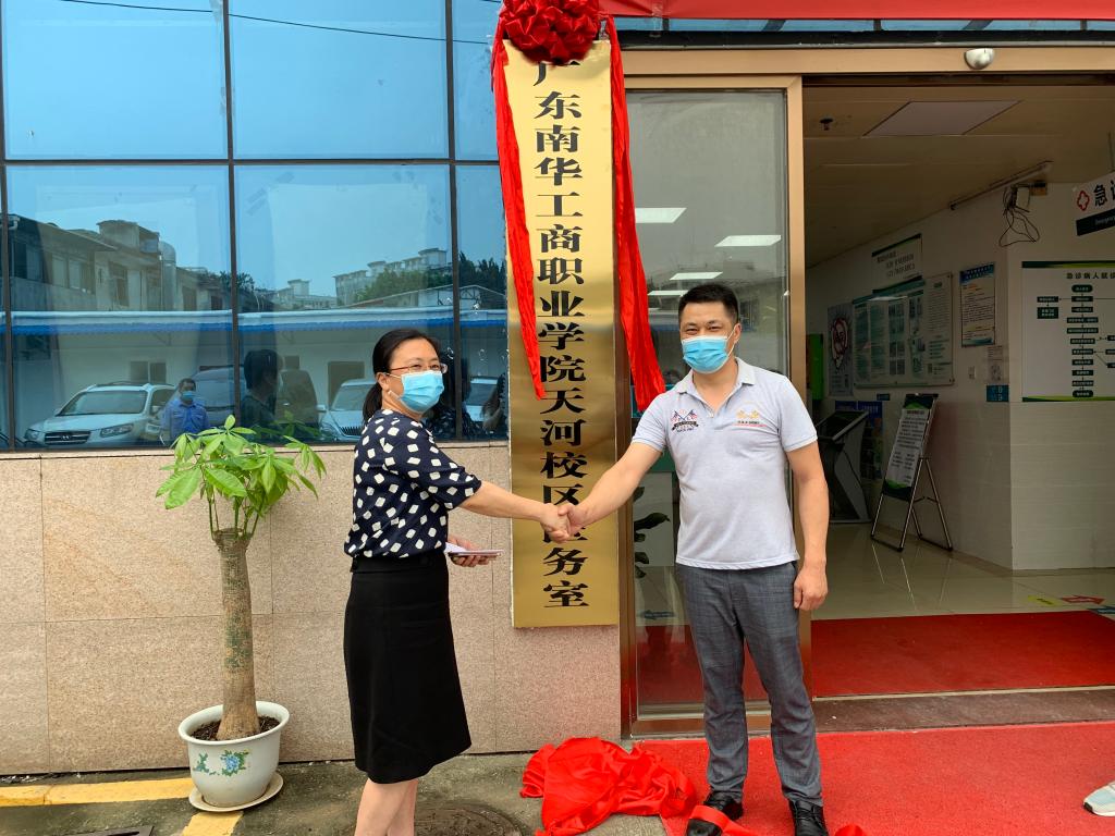 474FFB4809740E4409C61C6581F_D7748610_1EF16.jpg?e= 474FFB4809740E4409C61C6581F_D7748610_1EF16.jpg?e=