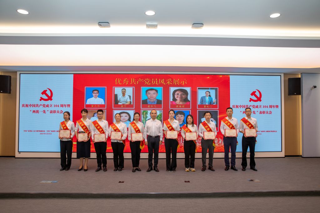 A7E35D52C05A85FB0010F36F38B_25629503_18E14 A7E35D52C05A85FB0010F36F38B_25629503_18E14