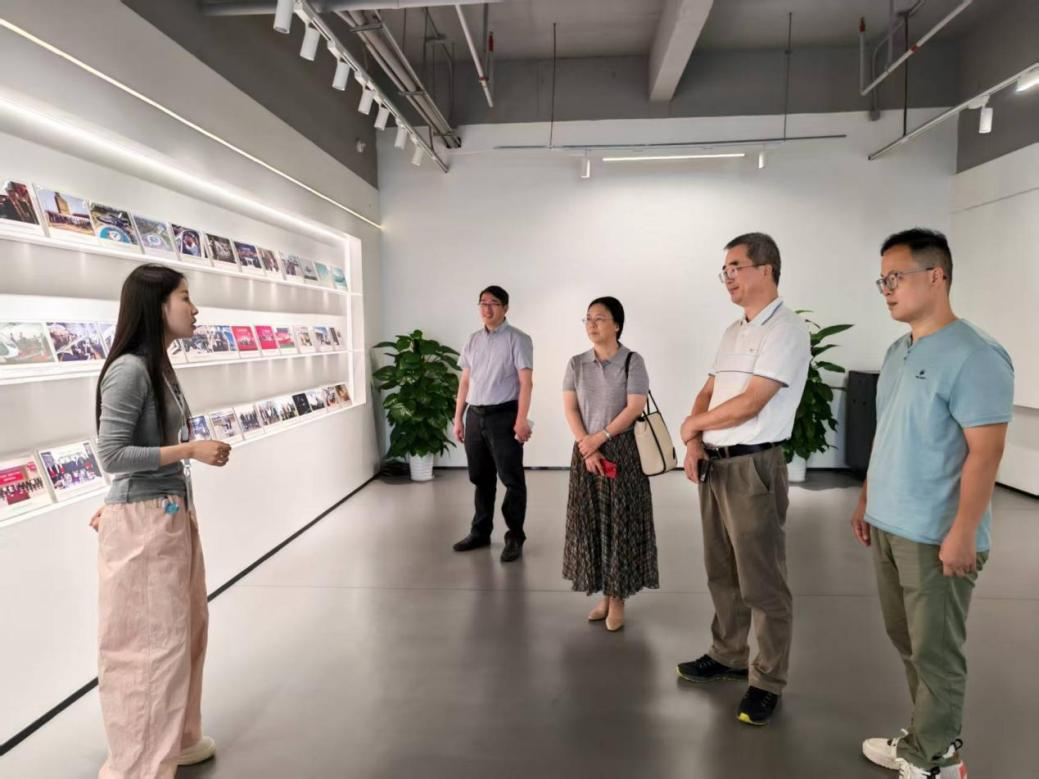 CBE1AEF7F63CA3BF6665AD2B7A3_90B01D9F_A8BA0