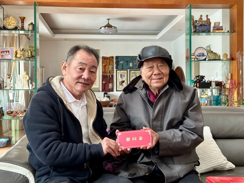 F2439A4E76208E67A74023DFA5D_99B9157D_23574.jpg?e= F2439A4E76208E67A74023DFA5D_99B9157D_23574.jpg?e=